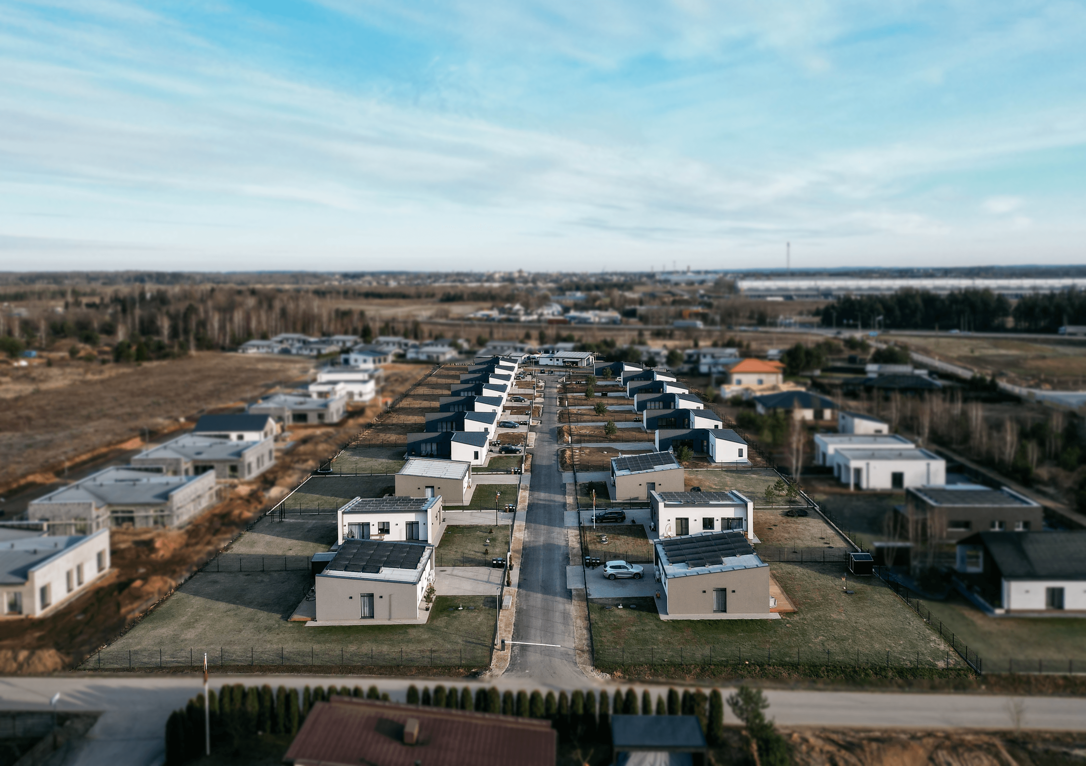 LORUS vieno aukšto namų kvartalas iš paukščio skrydžio