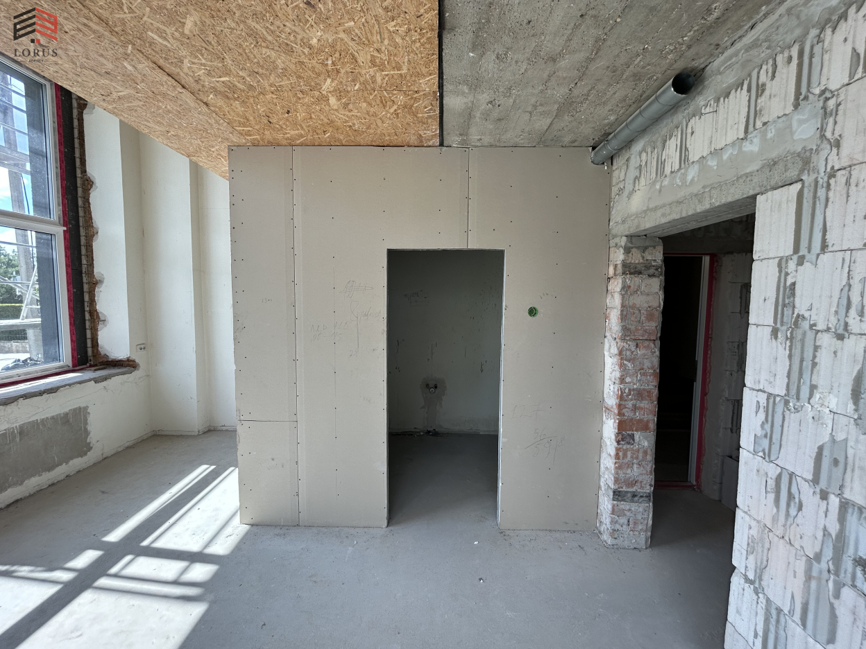 Image 15 of 21