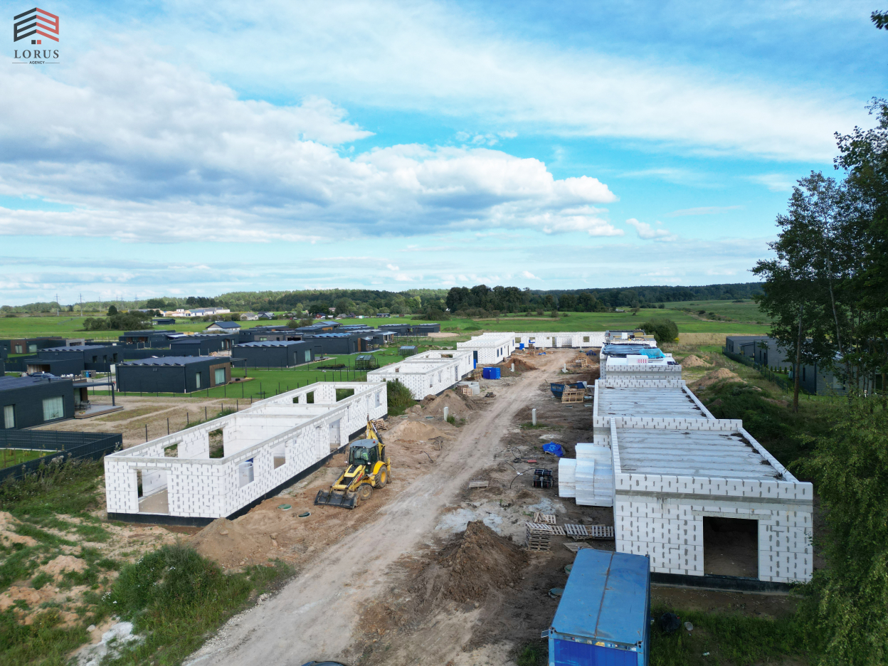 Image 7 of 20