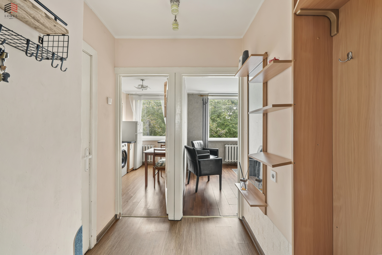 Image 1 of 18