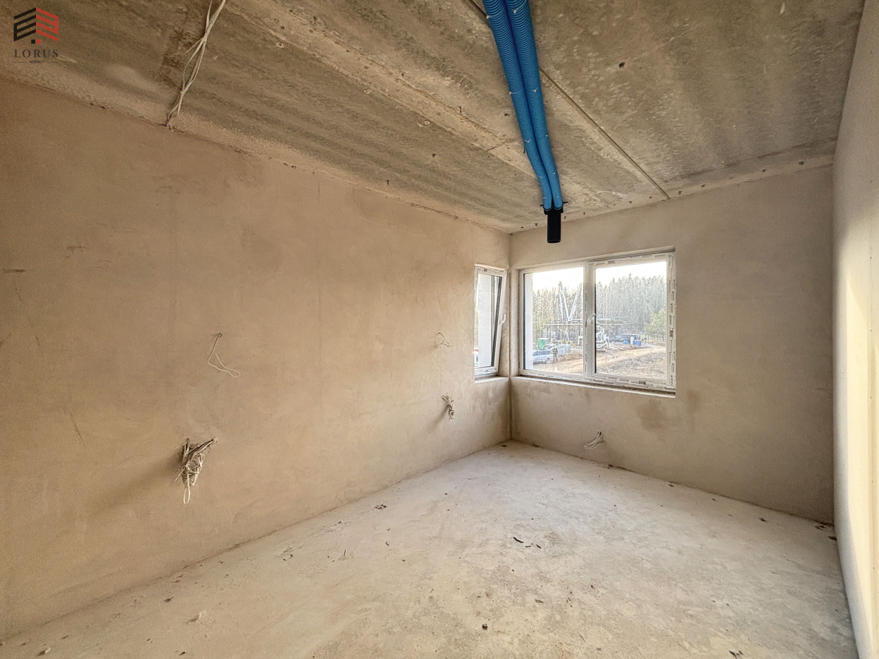 Image 15 of 19
