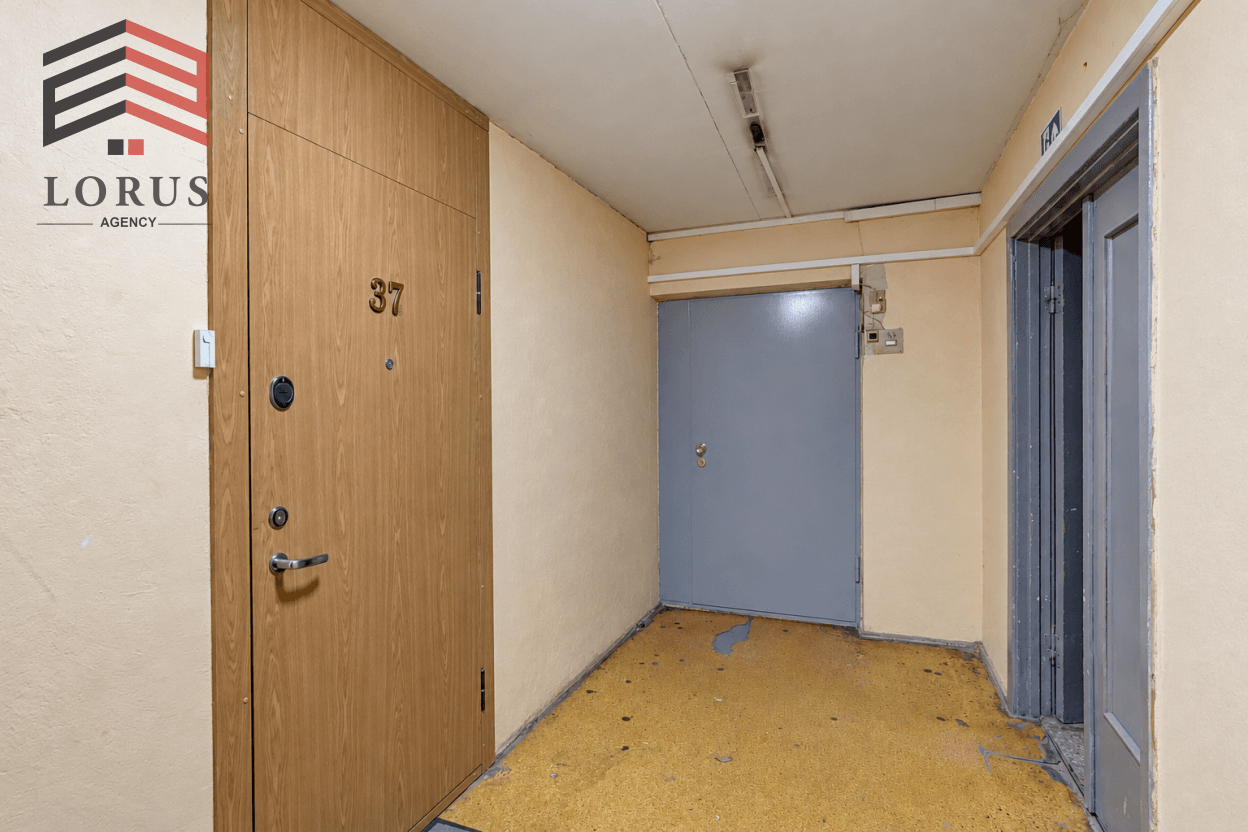 Image 11 of 12